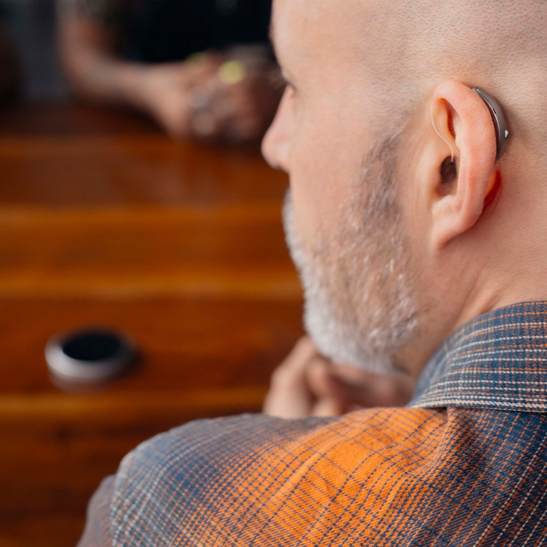 blaine-starlink-edge-table-mic